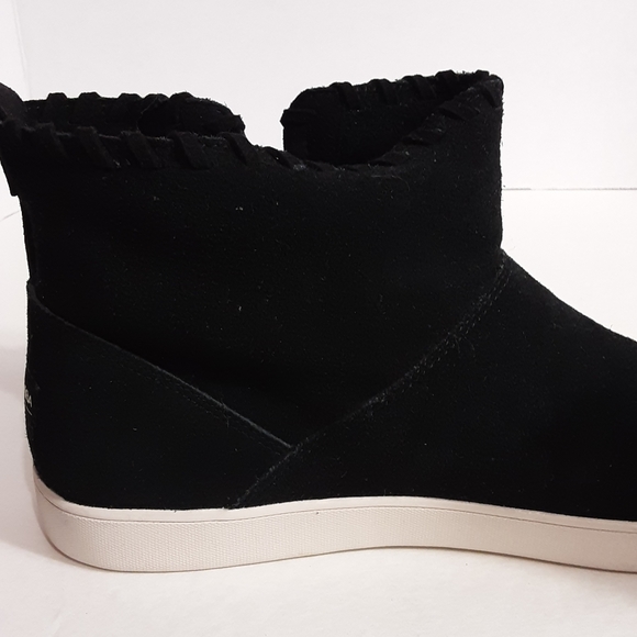 ❤❤❤KOOLABURRA BY UGGS SHOES SIZE 9❤❤❤ - Picture 5 of 5
